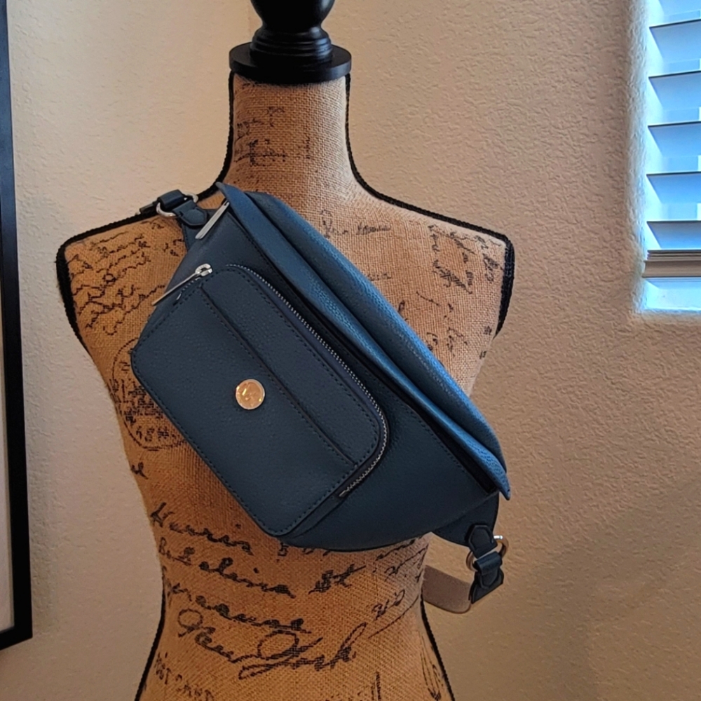 Michael Kors Sling/Belt Bag